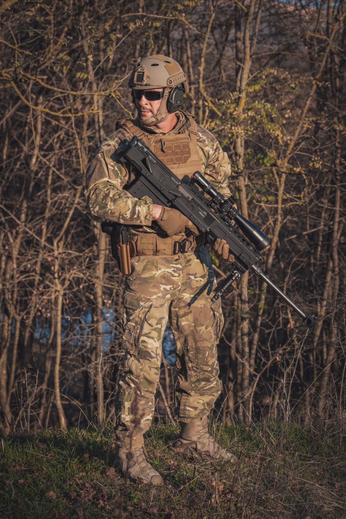 Operator carrying the HH50 in the field